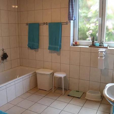 Hohlwegstuebchen בית נופש *